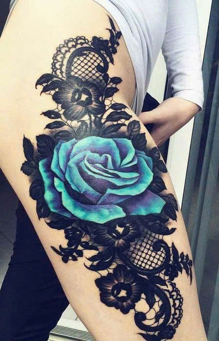 Xăm hoa hồng xanh trên tay với phong cách nghệ thuật tinh tế