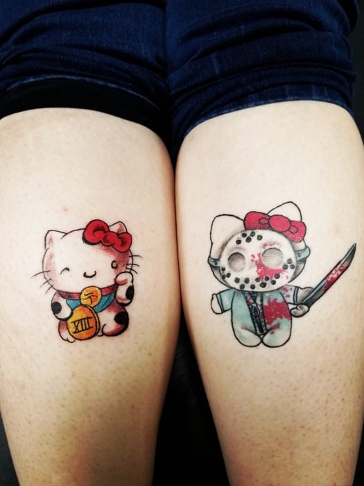 Hình xăm hello kitty ở đùi